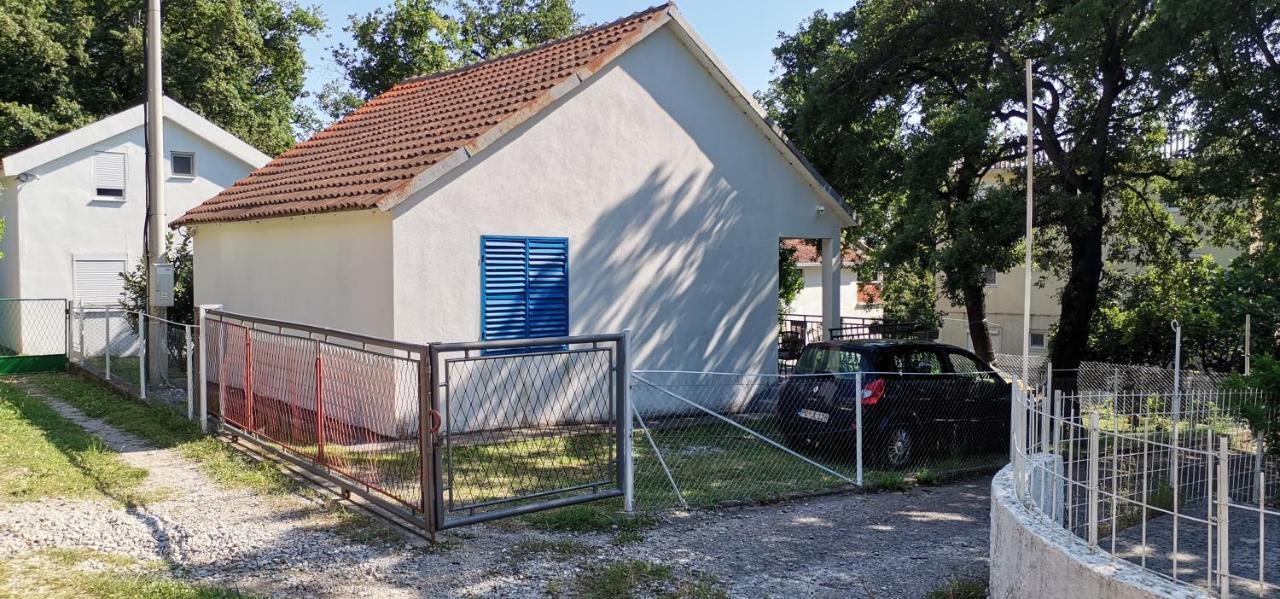 Forest House Sutomore Bagian luar foto