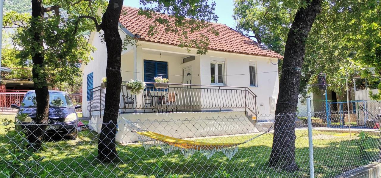 Forest House Sutomore Bagian luar foto